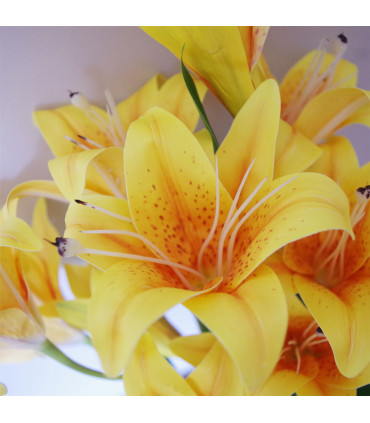 Artificial Lily Bouquet