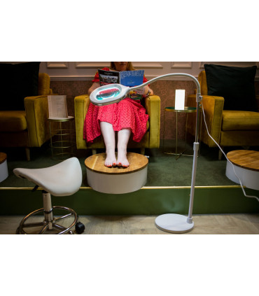 3in1 Floor Magnifier White