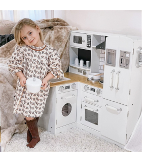 Large gaming kitchen