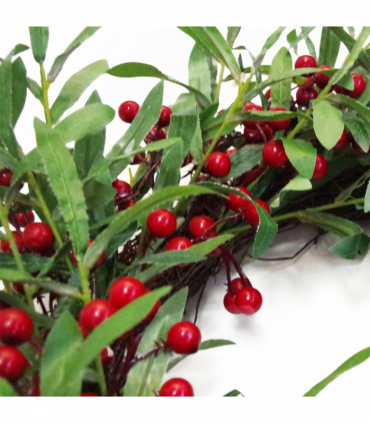 60cm (24") Large Luxury Christmas Mistletoe Leaf and Red Berry Floristry Wreath