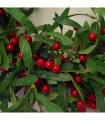 60cm (24") Large Luxury Christmas Mistletoe Leaf and Red Berry Floristry Wreath