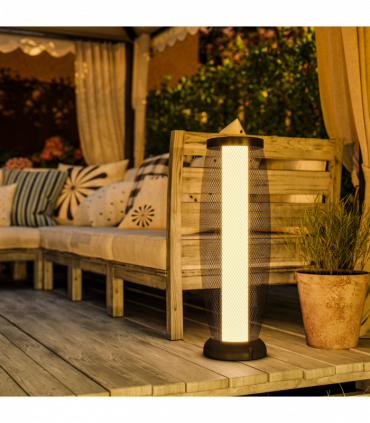 Outsunny 71.5 cm Garden Solar Lamp, Metal Floor Lamp with Auto On/Off LED