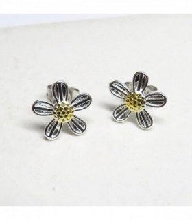 Silver Daisy Stud Earrings