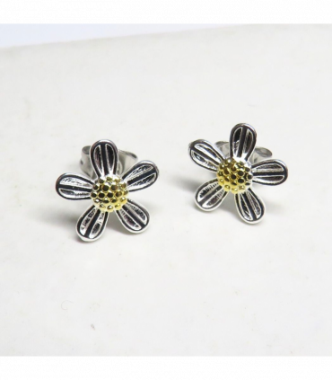 Silver Daisy Stud Earrings