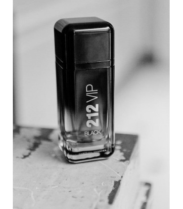 Carolina Herrera 212 VIP Men Black Eau De Parfum Spray 100ml