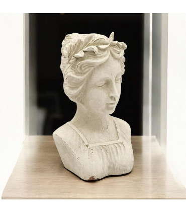 38CM CREAM RESIN BUST