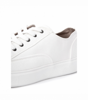 Nesta Trainers White Size 8