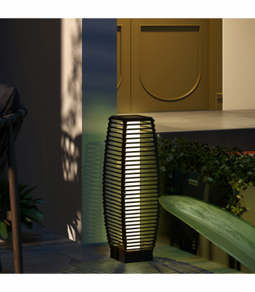 Outsunny Rattan Solar Floor Lamp with Auto On/Off LED Light for Porch Yard Brown