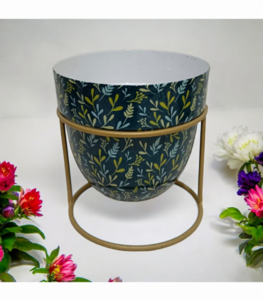 13CM PLANTER ON STAND