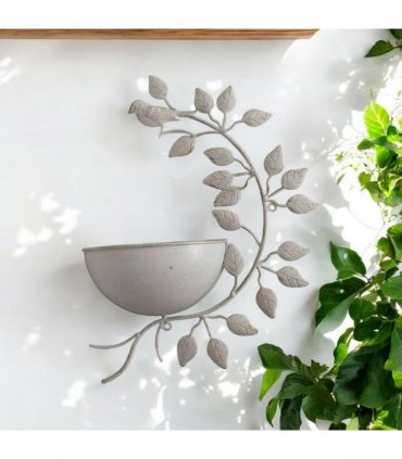 Durable and Rust-Resistant 42CM Metal Garden Planter – Elegant Outdoor Pot for Flowers, Herbs & Small Shrubs for Your Garden, Patio, or Balcony to Long-Lasting Use Any Outdoor Space (Cream)