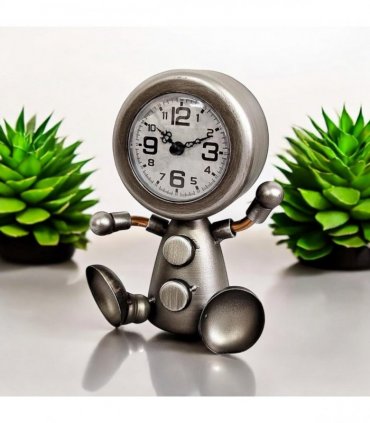 Durable and Elegant Silent Sweep Figure Mantel Clock – Fun and Modern Tabletop Clock for Kids’ Room, Stylish Noise-Free Design for Bedrooms, Living Rooms, or Offices, Home Décor (Silver)