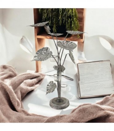 Elegant 74cm Silver Flower Metal Candelabra Candle Holder – Exquisite Art Décor Centrepiece & Special Events with Intricate Floral Design for Dining & Living Room
