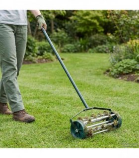 vidaXL Lawn Roller Pull with Aerator Clamps Green 127.5 x 44 cm Steel
