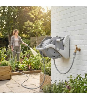 Outsunny Portable Garden Hose Reel, 20 m Wall Mounted Hose Reel with 2 Patterns Spray Nozzle and Crank Handle, Grey