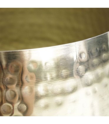 Large Metal bowl 22 x 18cm Hammered Brass Gold Colour - Straight Edge