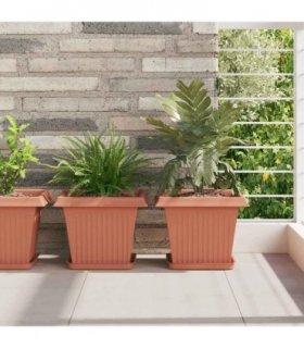 vidaXL Square Flower Tray 24 pcs Brick Red 21 x 21 x 2 cm Plastic — Size: 21 x 21x 2 cm